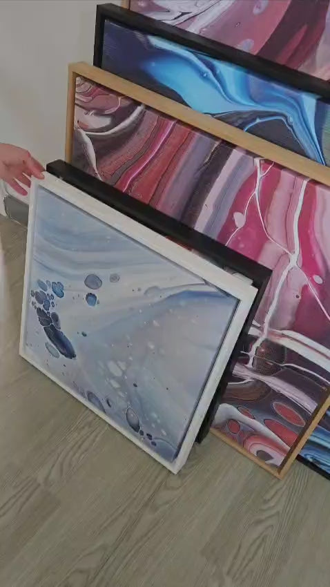 Video showing the canvas print different sizes and frames